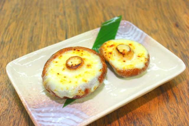 meat-filling-cheese-firing-of-the-shiitake