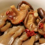 Shiitake-konjac-hot-food-boiled-and-seasoned