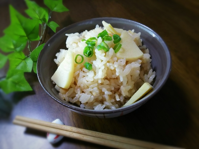 takikomi-gohan-of-the-noodles-soup-bamboo-shoot