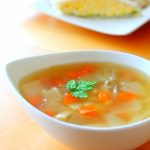 Chinese-soup-of-an-onion-and-the-carrot