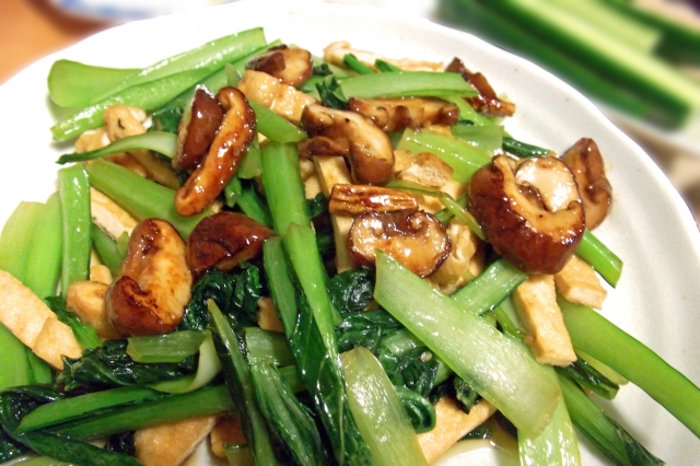 it-is-shiitake-japanese-mustard-spinach-soy-sauce-roasting