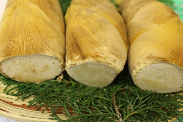 it-is-bamboo-shoot-and-oyster-roasting-of-the-pork